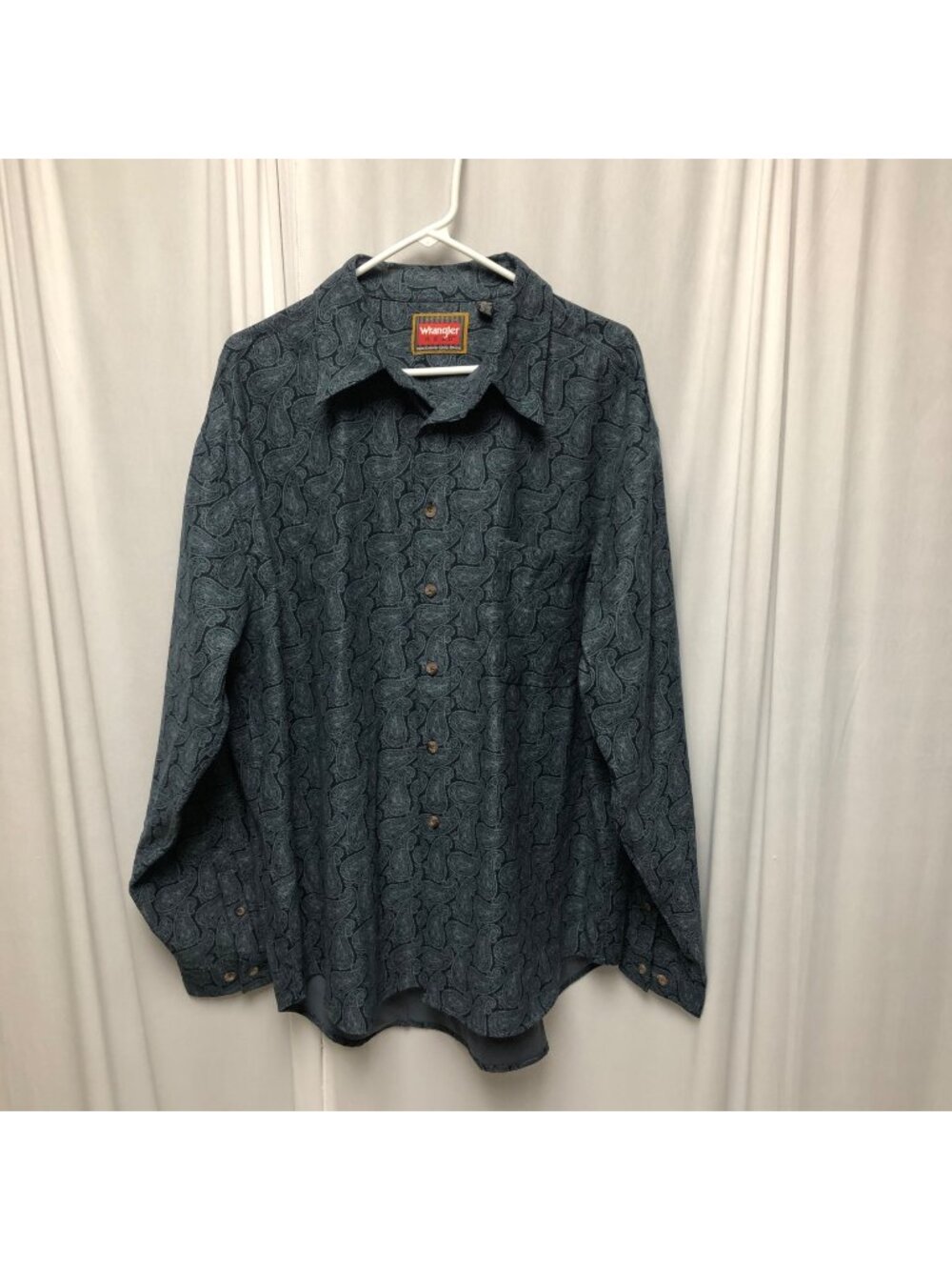 Wrangler Hero Shirt Mens Size XL Blue Paisley Button Up Long Sleeve Western